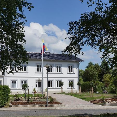 Haus Buddenbrock Auf Ruegen Wiek auf Rügen Exterior foto