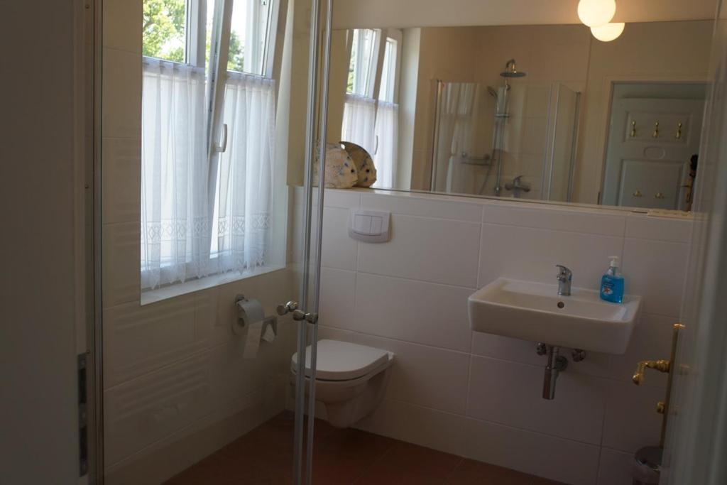 Haus Buddenbrock Auf Ruegen Wiek auf Rügen Quarto foto